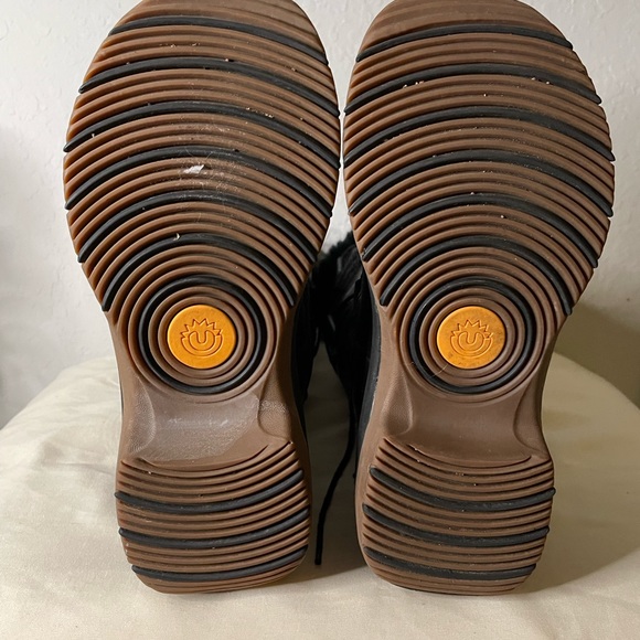 ULU Boots - Picture 6 of 7